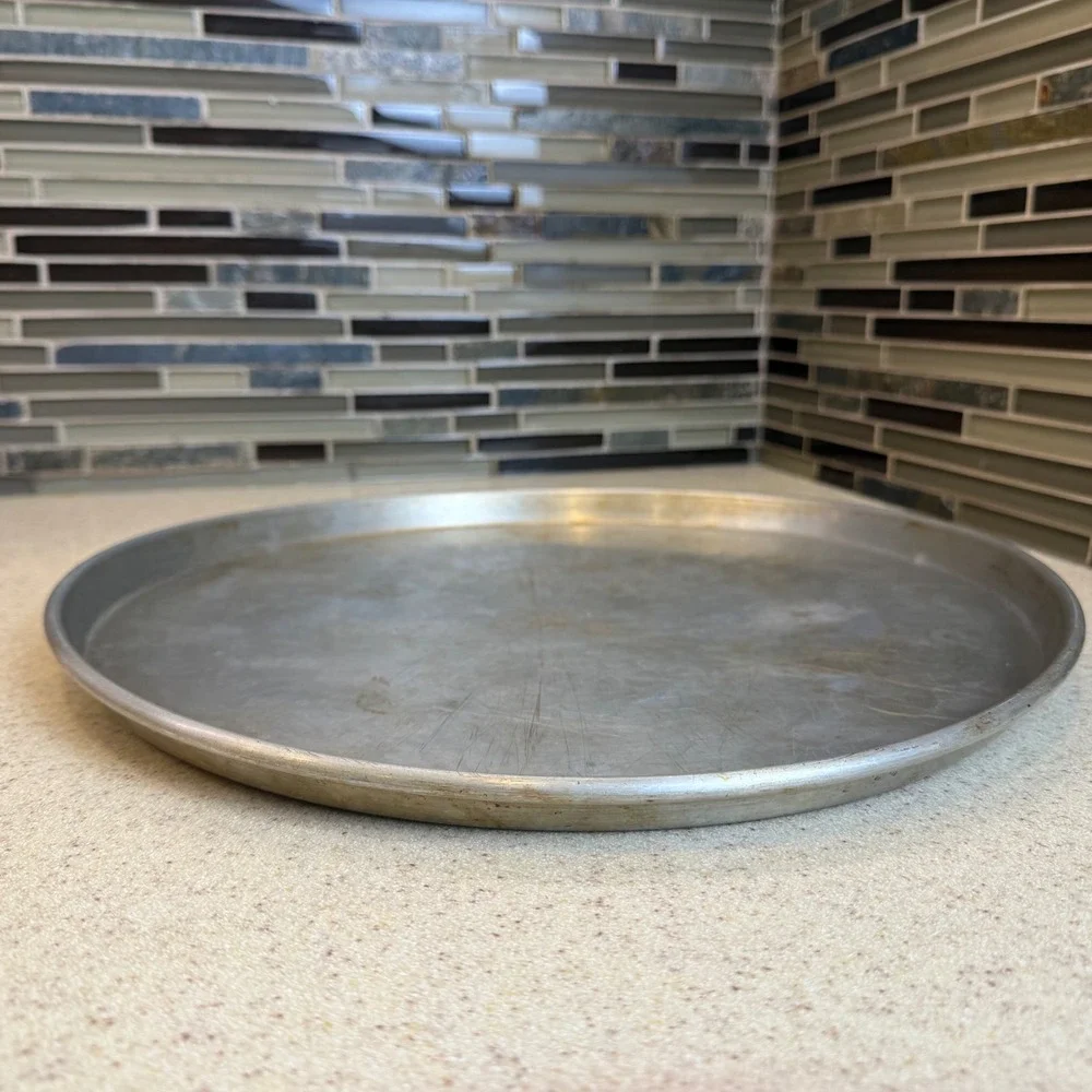 Vintage Wear-Ever No. 2774 Aluminum Pizza Pan 14